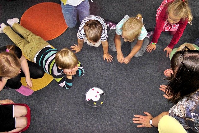 INPS  – Come richiedere il Bonus per i servizi di baby sitting e i centri estivi